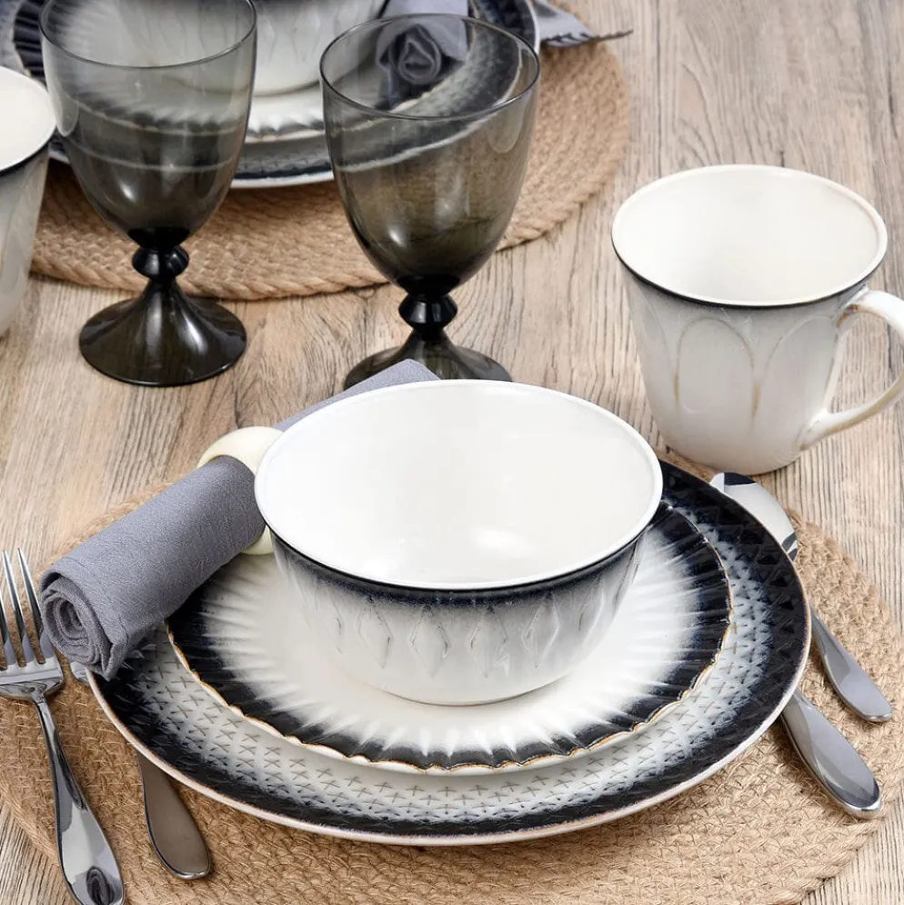 Blake 16 Piece Dinnerware Set, Service for 4