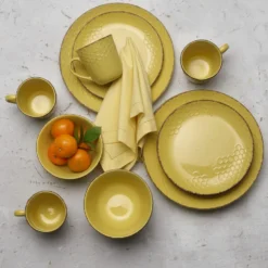 Bumble Bee Yellow 16 Piece Dinnerware Set, Service for 4