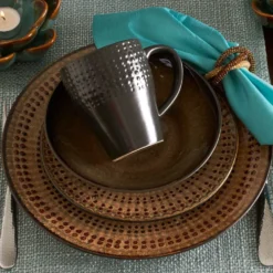 Cambria 16 Piece Dinnerware Set, Service for 4