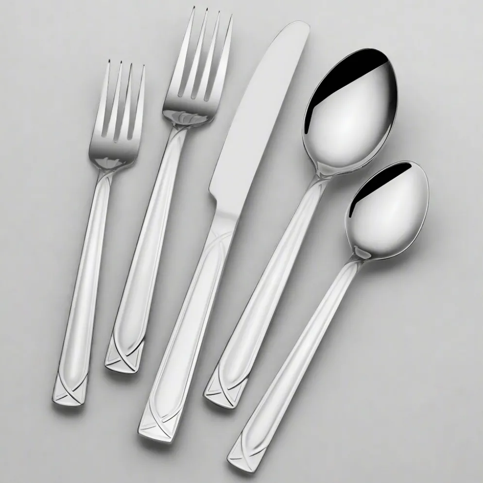 Mabel 30 Piece Flatware Set With Caddy, Service for 6