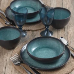 Maddox 12 Piece Dinnerware Set, Service for 4