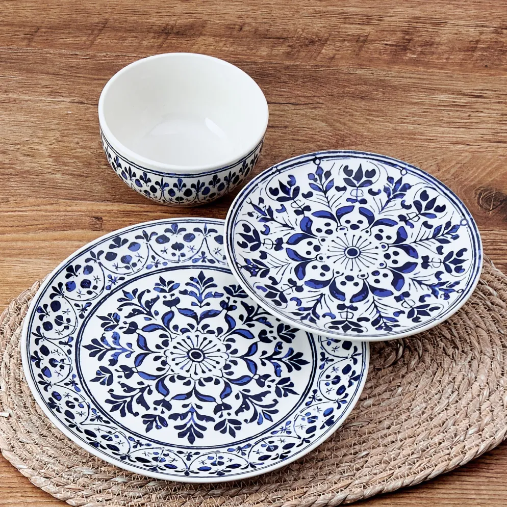 Medallion Radiance 12 Piece Dinnerware Set, Service for 4