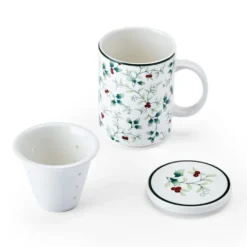 Winterberry® Covered Mug with Tea Infuser