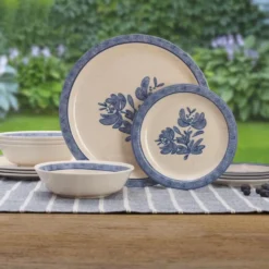 Yorktowne Outdoor Melamine Dinnerware Set